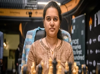 കൊനേരു ഹംപി 2024-ലെ ഫിഡെ വനിതാ ലോക റാപ്പിഡ് ചാമ്പ്യന്‍