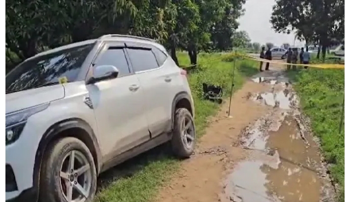 ഓടുന്ന കാറില് പ്രായപൂര്ത്തിയാകാത്ത പെണ്കുട്ടിയെ കൂട്ടബലാത്സംഗം ചെയ്തു; ഒപ്പമുണ്ടായിരുന്ന സ്ത്രീയെ പുറത്തേക്കു തള്ളിയിട്ടു കൊന്നു ഓടുന്ന കാറില് പ്രായപൂര്ത്തിയാകാത്ത പെണ്കുട്ടിയെ കൂട്ടബലാത്സംഗം ചെയ്തു; ഒപ്പമുണ്ടായിരുന്ന സ്ത്രീയെ പുറത്തേക്കു തള്ളിയിട്ടു കൊന്നു