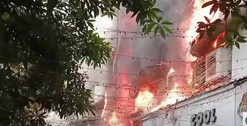 കോഴിക്കോട് ബസ് സ്റ്റാന്റിലെ കടകളില്‍ തീ പിടുത്തം