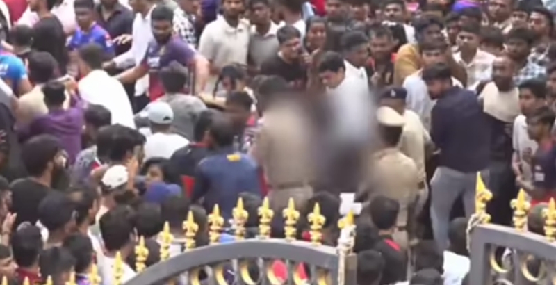 ആര്‍സിബിയുടെ വിക്ടറി പരേഡില്‍ വന്‍ ദുരന്തം; തിക്കിലും തിരക്കിലും പെട്ട് 11 മരണം