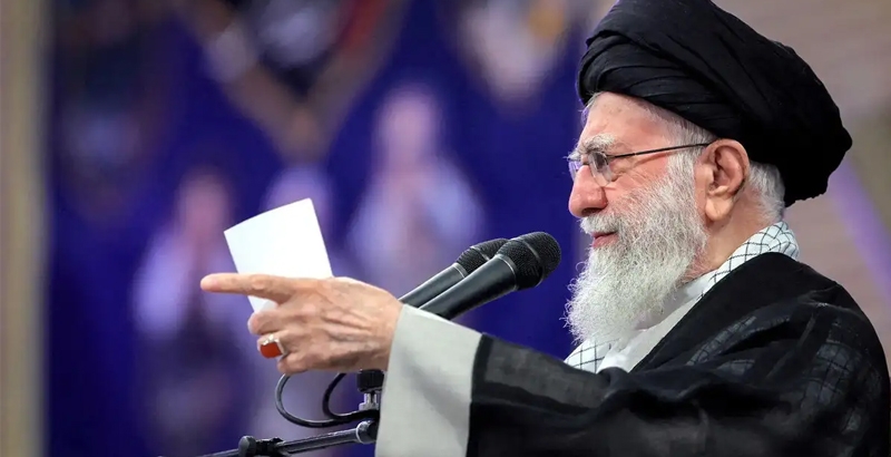 ഇറാന്‍ കീഴടങ്ങില്ലെന്ന് ഖമനേയ്