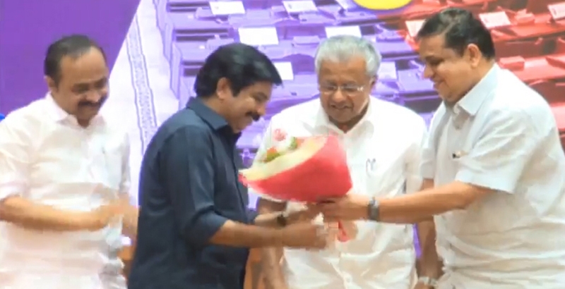 ആര്യാടന്‍ ഷൗക്കത്ത് സത്യപ്രതിജ്ഞ ചെയ്തു
