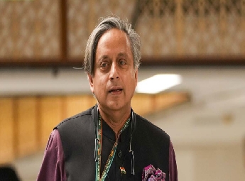 രാഷ്ട്രീയ പ്രതിസന്ധിയില്‍ കോണ്‍ഗ്രസ്; മോഡിയെ വാഴ്ത്തി വീണ്ടും തരൂര്‍