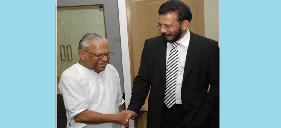വി.എസ് - പോരാളി, അന്വേഷകന്‍, പഠിതാവ്