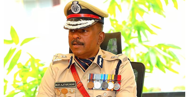അനധികൃത സ്വത്തു സമ്പാദനക്കേസില്‍ എഡിജിപി എം ആര്‍ അജിത് കുമാറിന് ക്ലീന്‍ ചിറ്റ് നല്‍കിയ വിജിലന്‍സ് റിപ്പോര്‍ട്ട് കോടതി തള്ളി