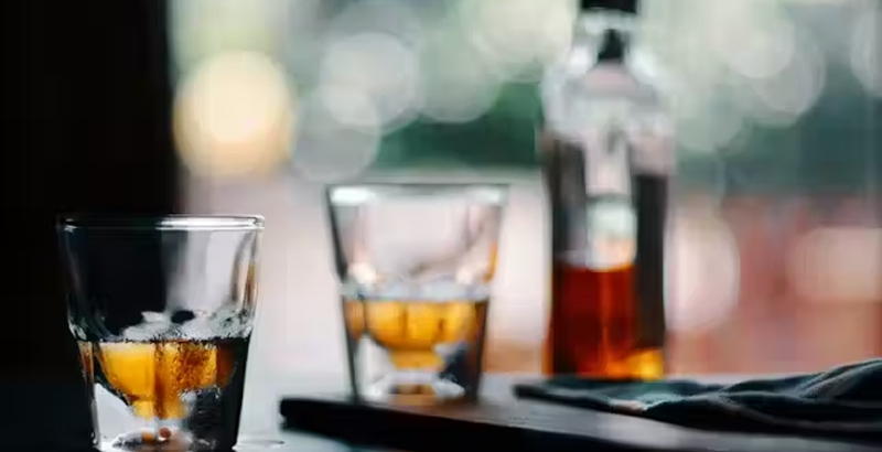 മദ്യം ആരോഗ്യത്തിന് ഹാനികരമെന്ന് കരുതുന്ന അമേരിക്കക്കാര്‍ കൂടുന്നു ; കുടിക്കുന്നവരുടെ എണ്ണത്തില്‍ ഗണ്യമായ കുറവ്