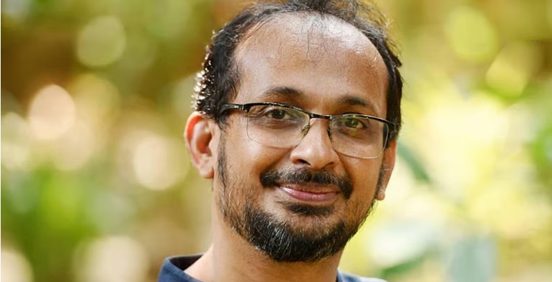 വയലാര്‍ അവാര്‍ഡ് ഇ സന്തോഷ് കുമാറിന്റെ തപോമയിയുടെ അച്ഛന്