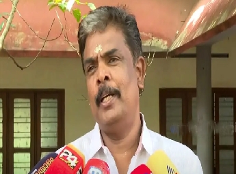 ശബരിമല സ്വർണപ്പാളി വിവാദം:  മുൻ അഡ്മിനിസ്‌ട്രേറ്റീവ് ഓഫീസർ മുരാരി ബാബുവിനെ സസ്‌പെൻഡ് ചെയ്തു