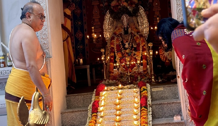 മിനസോട്ടയിലെ ഹൈന്ദവ ക്ഷേത്രത്തില്‍ അയ്യപ്പ പടിപൂജയും പതിനെട്ടാം പടി വെള്ളി കവചവും