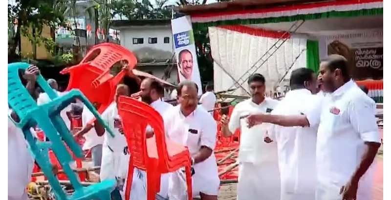 മൂവാറ്റുപുഴയില് കെപിസിസിയുടെ വിശ്വാസ സംരക്ഷണ ജാഥയുടെ ഉദ്ഘാടനം പന്തല് തകര്ന്നുവീണു