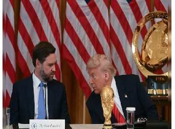 ട്രംപ് ഉറങ്ങുന്നത് വെറും രണ്ടു മണിക്കൂര്; വിശ്രമമില്ലാതെ ജോലിചെയ്യും; എന്നിട്ടും 40 കാരേക്കാള് ഊര്ജ്ജസ്വലന്- പ്രശംസിച്ച് ജെ.ഡി. വാന്സ് ട്രംപ് ഉറങ്ങുന്നത് വെറും രണ്ടു മണിക്കൂര്; വിശ്രമമില്ലാതെ ജോലിചെയ്യും; എന്നിട്ടും 40 കാരേക്കാള് ഊര്ജ്ജസ്വലന്- പ്രശംസിച്ച് ജെ.ഡി. വാന്സ്