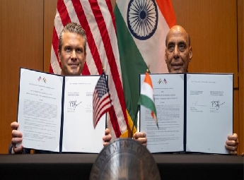ഇന്ത്യയും അമേരിക്കയും തമ്മിൽ 10 വർഷത്തെ പ്രതിരോധ സഹകരണ കരാർ ഒപ്പുവെച്ചു