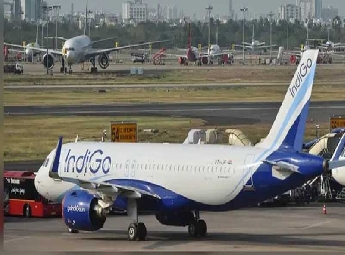 വ്യാജ ബോംബ് ഭീഷണി; ഇന്‍ഡിഗോ വിമാനം മുംബൈയില്‍ ഇറക്കി