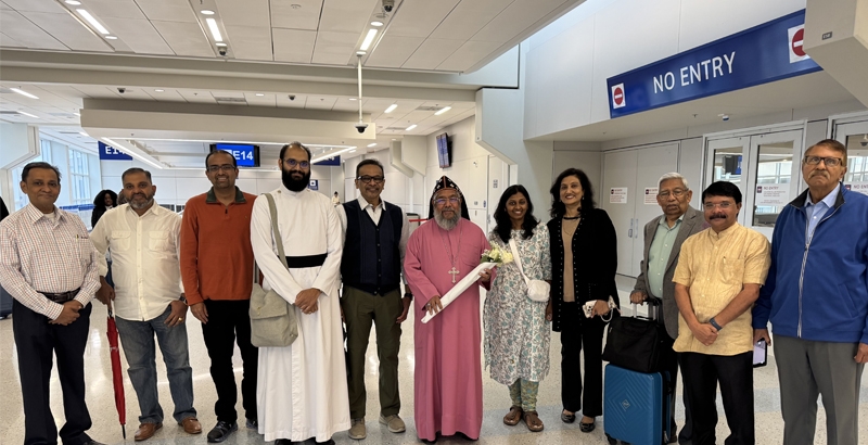 ബിഷപ് ഡോ. മാര്‍ പൗലോസിന് ഡാലസ് അന്താരാഷ്ട്ര വിമാനത്താവളത്തില്‍ ഊഷ്മള വരവേല്‍പ്പ് നല്‍കി