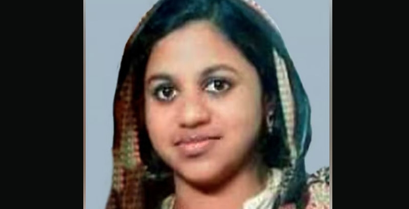 നൂറ് അടിയിലേറെ ആഴമുള്ള കിണറ്റില്‍ ചാടി യുവതി ജീവനൊടുക്കി; രക്ഷിക്കാനുള്ള ശ്രമത്തിനിടെ കുടുങ്ങിയ സഹോദരനെ ഫയര്‍ഫോഴ്‌സ് രക്ഷിച്ചു