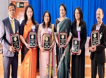 അമേരിക്കയിലെ കേരളാ സെന്റർ ഏഴ് ഇന്ത്യൻ വംശജരെ ആദരിച്ചു