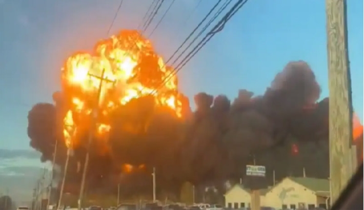 ലൂയിസ് വില്ലില് യു.പി.എസ്. കാര്ഗോ വിമാനം തകര്ന്നു വീണ് മൂന്ന് പേര് മരിച്ചു, പതിനൊന്ന് പേര്ക്ക് പരിക്ക് ലൂയിസ് വില്ലില് യു.പി.എസ്. കാര്ഗോ വിമാനം തകര്ന്നു വീണ് മൂന്ന് പേര് മരിച്ചു, പതിനൊന്ന് പേര്ക്ക് പരിക്ക്