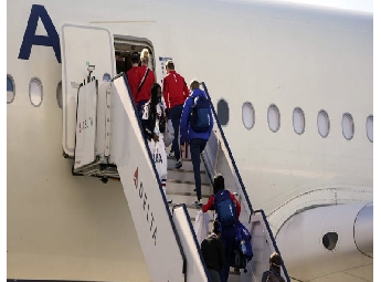 വിമാനയാത്രയില്‍ രോഗബാധ ഒഴിവാക്കാന്‍  മാര്‍ഗ്ഗനിര്‍ദ്ദേശവുമായി 'ടീം യു.എസ്.എ'യുടെ ഡോക്ടര്‍