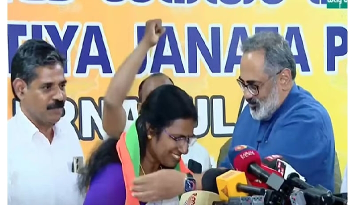 കൊച്ചി കോര്‍പറേഷനിലെ യുഡിഎഫ് കൗണ്‍സിലര്‍ ബിജെപിയില്‍ ചേര്‍ന്നു