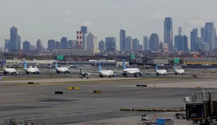 അമേരിക്കയിലെ ഷട്ട്ഡൗണ്‍:  വിമാന ഗതാഗതം താറുമാറായി; 945 വിമാനങ്ങള്‍ റദ്ദാക്കി, 3,300ല്‍പ്പരം സര്‍വീസുകള്‍ വൈകി