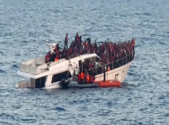 തായ്ലന്‍ഡ്-മലേഷ്യ അതിര്‍ത്തിയില്‍ 300ലധികം യാത്രക്കാരുമായി ബോട്ട് മുങ്ങി; നൂറുകണക്കിന് പേരെ കാണാതായി