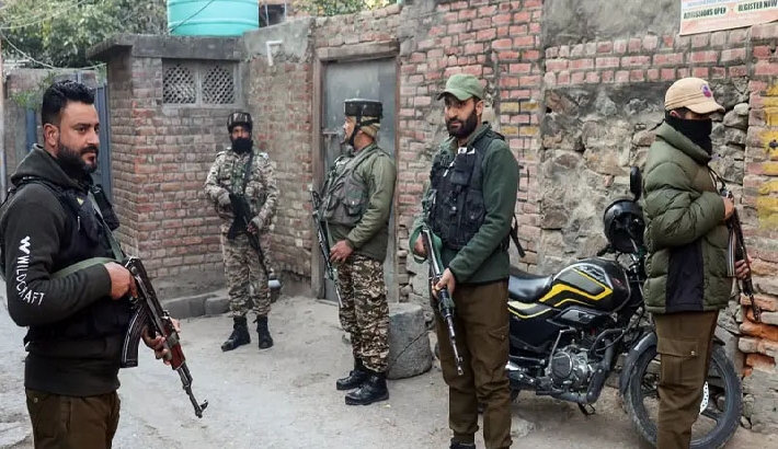 തീവ്രവാദ ബന്ധം: കശ്മീരില്‍ രണ്ട് ഡോക്ടര്‍മാരടക്കം ഏഴ് പേര്‍ അറസ്റ്റില്‍, 2,900 കിലോ സ്‌ഫോടക വസ്തുക്കള്‍ പിടിച്ചു