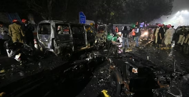 ചെങ്കോട്ടയ്ക്ക് സമീപം സ്‌ഫോടനം; നിരവധി പേര്‍ കൊല്ലപ്പെട്ടു