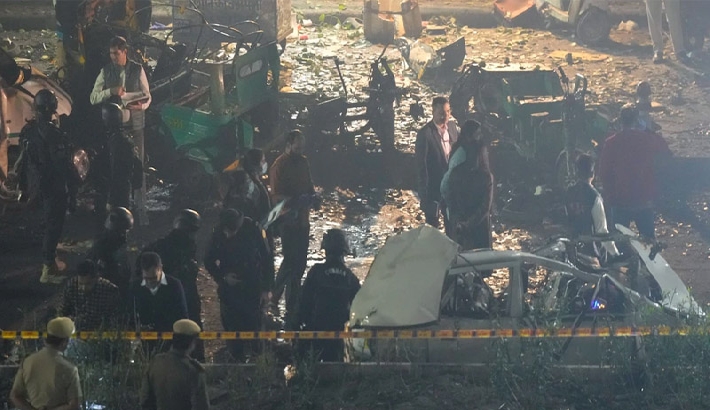 ചെങ്കോട്ട സ്‌ഫോടനം: ചാവേറായെന്ന് സംശയിക്കുന്ന ഭീകരന്റെ അമ്മയും രണ്ട് സഹോദരന്മാരും പൊലീസ് കസ്റ്റഡിയില്‍