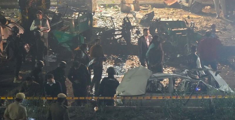 ചെങ്കോട്ട സ്‌ഫോടനം: ചാവേറായെന്ന് സംശയിക്കുന്ന ഭീകരന്റെ അമ്മയും രണ്ട് സഹോദരന്മാരും പൊലീസ് കസ്റ്റഡിയില്‍