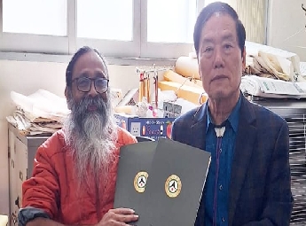 മലയാളം കലിഗ്രാഫര്‍ നാരായണ ഭട്ടതിരിക്ക് വേള്‍ഡ് കലിഗ്രഫി അസോസിയേഷന്റെ ഓണററി ഡയറക്ടര്‍ പദവി