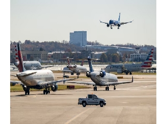 സര്‍ക്കാര്‍ അടച്ചുപൂട്ടല്‍ മൂലമുള്ള വിമാനഗതാഗത നിയന്ത്രണങ്ങള്‍ എഫ് എ എ പിന്‍വലിക്കുന്നു