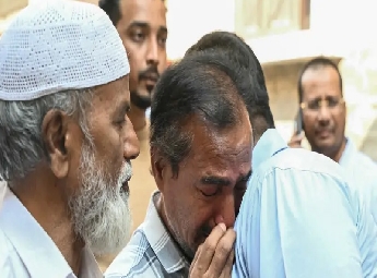 സൗദി ബസ് ദുരന്തം: 9 കുട്ടികള്‍ ഉള്‍പ്പെടെ ഒരേ കുടുംബത്തിലെ 18 പേര്‍ കത്തിക്...