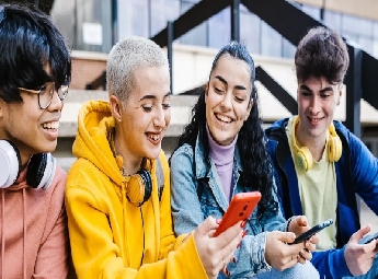 ഓസ്‌ട്രേലിയ 16 വയസ്സിന് താഴെയുള്ള കുട്ടികള്‍ക്ക് സോഷ്യല്‍ മീഡിയ നിരോധിക്കുന്നു; കടുത്ത നടപ്പാക്കല്‍ നടപടികള്‍