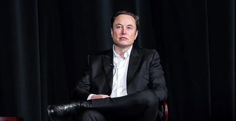 എ ഐയും റോബോട്ടിക്‌സും അരങ്ങുവാഴുമ്പോള്‍ ജോലിയൂടെ കാര്യം പോക്കാകുമെന്ന് മസ്‌കിന്റെ പ്രവചനം