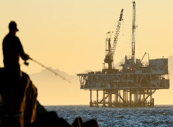 ഫ്‌ളോറിഡയിലും കാലിഫോര്‍ണിയയിലും കൂടുതല്‍ പ്രദേശങ്ങളില്‍ എണ്ണ ഖനനത്തിന് പദ്ധതി