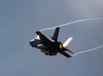 ഓപ്പറേഷന്‍ സിന്ദൂറിനിടെ ഇന്ത്യയുടെ റഫാല്‍ വിമാനം തകര്‍ന്നുവെന്ന പാക് ചാനലിന്റെ അവകാശവാദം തള്ളി ഫ്രഞ്ച് നാവികസേന