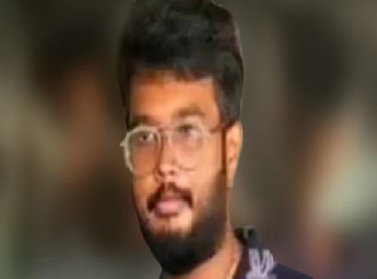 അമ്പതുലക്ഷത്തിന്റെ ബൈക്കിനുവേണ്ടി മാതാപിതാക്കളെ ആക്രമിച്ച മകനെ പിതാവ് തലയ്ക...