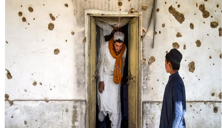 പാകിസ്ഥാന്റെ വ്യോമാക്രമണം: അഫ്ഗാനില് ഒമ്പത് കുട്ടികള് ഉള്പ്പെടെ 10 പേര് മരിച്ചു പാകിസ്ഥാന്റെ വ്യോമാക്രമണം: അഫ്ഗാനില് ഒമ്പത് കുട്ടികള് ഉള്പ്പെടെ 10 പേര് മരിച്ചു