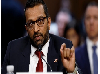 എഫ് ബി ഐ മേധാവി കാശ് പട്ടേലിനെ ട്രംപ് മാറ്റുമോ ? റിപ്പോര്‍ട്ടുകള്‍ തള്ളി വൈറ്റ് ഹൗസ്