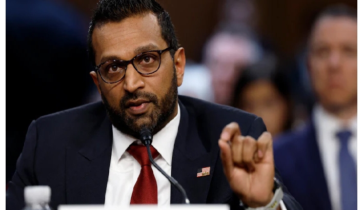 എഫ് ബി ഐ മേധാവി കാശ് പട്ടേലിനെ ട്രംപ് മാറ്റുമോ ? റിപ്പോര്ട്ടുകള് തള്ളി വൈറ്റ് ഹൗസ് എഫ് ബി ഐ മേധാവി കാശ് പട്ടേലിനെ ട്രംപ് മാറ്റുമോ ? റിപ്പോര്ട്ടുകള് തള്ളി വൈറ്റ് ഹൗസ്