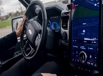 ഓട്ടോമാറ്റിക് എമര്‍ജന്‍സി ബ്രേക്കിംഗ് ഉള്‍പ്പെടെ വാഹന സുരക്ഷാ നിര്‍ബന്ധങ്ങള്‍ ഫലപ്രദമല്ലെന്ന് റിപ്പബ്ലിക്കന്‍ അംഗങ്ങള്‍