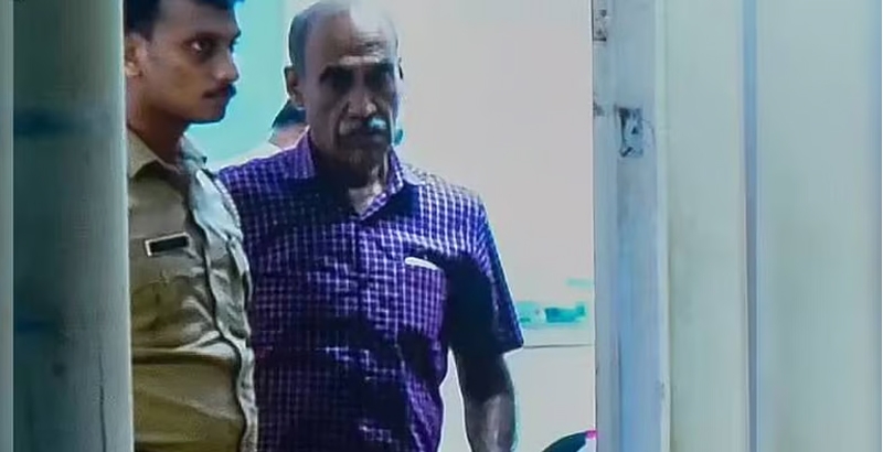 ശബരിമല; തിരുവാഭരണം മുന്‍ കമ്മീഷണറെ വീണ്ടും റിമാന്റ് ചെയ്തു