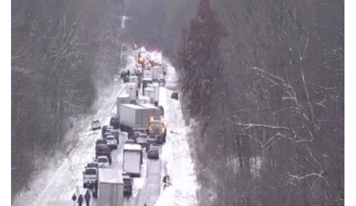 മിഡ്‌വെസ്റ്റില്‍ കനത്ത മഞ്ഞ്: 1,400ല്‍പ്പരം വിമാനങ്ങള്‍ റദ്ദാക്കി; ഇന്ത്യാന ഹൈവേയില്‍ 45 കാറുകള്‍ കൂട്ടിയിടിച്ചു