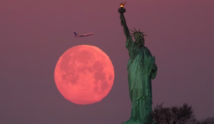 ചന്ദ്രനില് അണുബോംബിടാന് അമേരിക്ക ആലോചിച്ചിരുന്നെന്ന് റിപ്പോര്ട്ട് ചന്ദ്രനില് അണുബോംബിടാന് അമേരിക്ക ആലോചിച്ചിരുന്നെന്ന് റിപ്പോര്ട്ട്