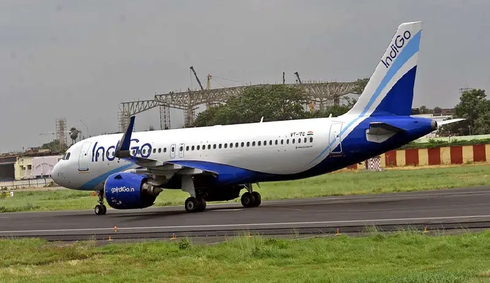 കുവൈത്ത്-ഹൈദരാബാദ് ഇന്‍ഡിഗോ വിമാനത്തില്‍ ബോംബ് ഭീഷണി; മുംബൈയില്‍ അടിയന്തര ലാന്‍ഡിംഗ്