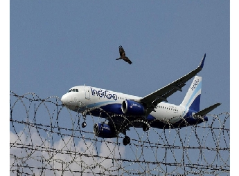 ഇന്‍ഡിഗോ വിമാന സര്‍വീസുകളില്‍ വന്‍ തടസം; കൊച്ചി വിമാനത്താവളത്തില്‍ 40ഓളം സര...