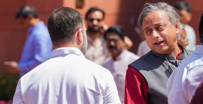 രാഷ്ട്രപതി പുടിന് നല്‍കുന്ന വിരുന്നിലേക്ക് രാഹുല്‍ ഗാന്ധിക്ക് ക്ഷണമില്ല; തരൂരിനെ ക്ഷണിച്ചു