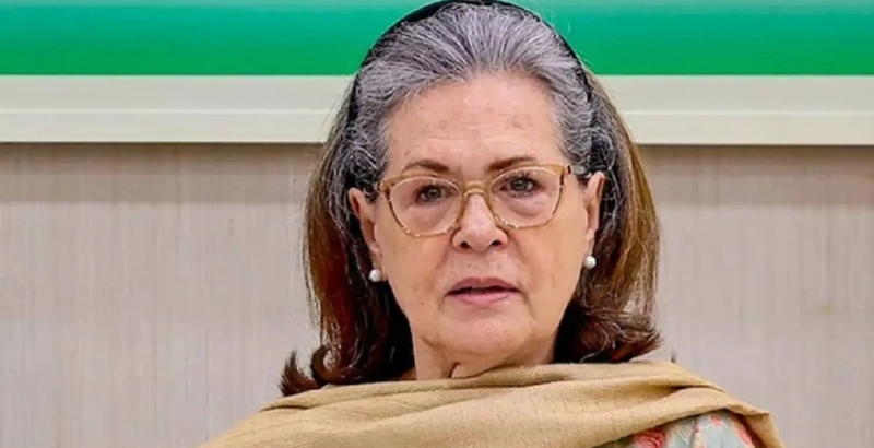 നെഹ്‌റുവിനെ അപകീര്‍ത്തിപ്പെടുത്താനാണ് രാജ്യം ഭരിക്കുന്നവരുടെ ശ്രമമെന്ന് സോണിയാ ഗാന്ധി