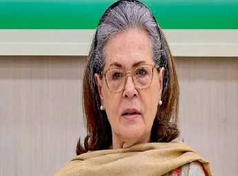 നെഹ്‌റുവിനെ അപകീര്‍ത്തിപ്പെടുത്താനാണ് രാജ്യം ഭരിക്കുന്നവരുടെ ശ്രമമെന്ന് സോണിയാ ഗാന്ധി