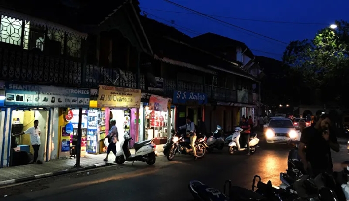 ഗോവയില് നൈറ്റ് ക്ലബ്ബില് തീപിടിത്തം: സ്റ്റാഫും വിനോദസഞ്ചാരികളും ഉള്പ്പെടെ 23 പേര്ക്ക് ദാരുണാന്ത്യം ഗോവയില് നൈറ്റ് ക്ലബ്ബില് തീപിടിത്തം: സ്റ്റാഫും വിനോദസഞ്ചാരികളും ഉള്പ്പെടെ 23 പേര്ക്ക് ദാരുണാന്ത്യം